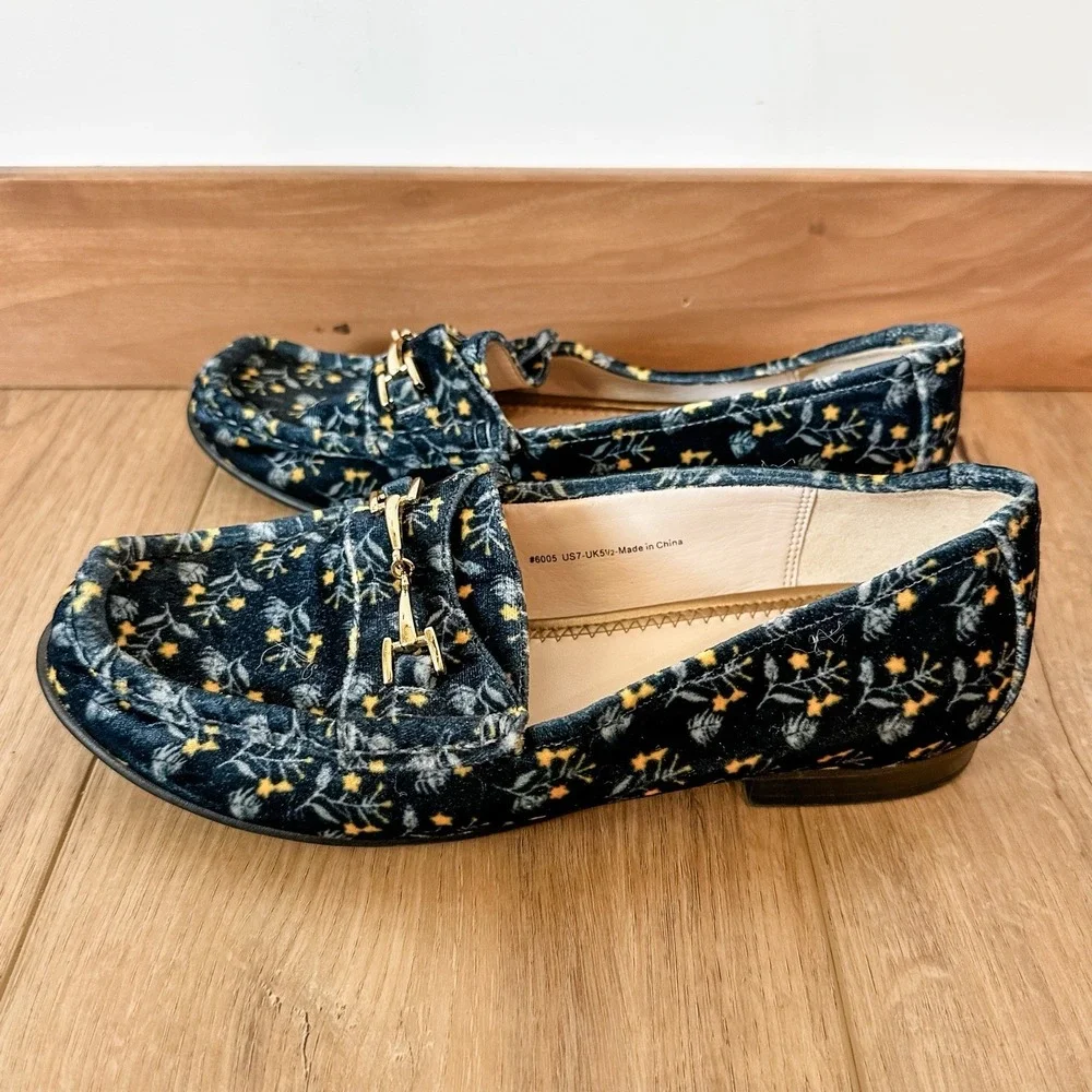 Cabi Womens Size 7 Blue Yellow Floral Velvet Carnaby‎ Loafers Shoes Buckle Flats